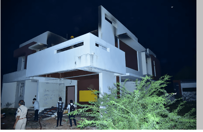 ಜನಾರ್ದನ ರೆಡ್ಡಿ ಮೆನೆಗೆ ಬೆಂಕಿ – ಅಪ್ರಾಪ್ತರು ಸೇರಿ 8 ಮಂದಿ ಅರೆಸ್ಟ್