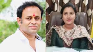 FIR ದಾಖಲಾಗುತ್ತಿದ್ದಂತೆ ರಾಜೀವ್ ಗೌಡ ಎಸ್ಕೇಪ್ –  ಪೊಲೀಸರ ಜೊತೆ ರಾಜೀವ್ ಪತ್ನಿ ರಂಪಾಟ