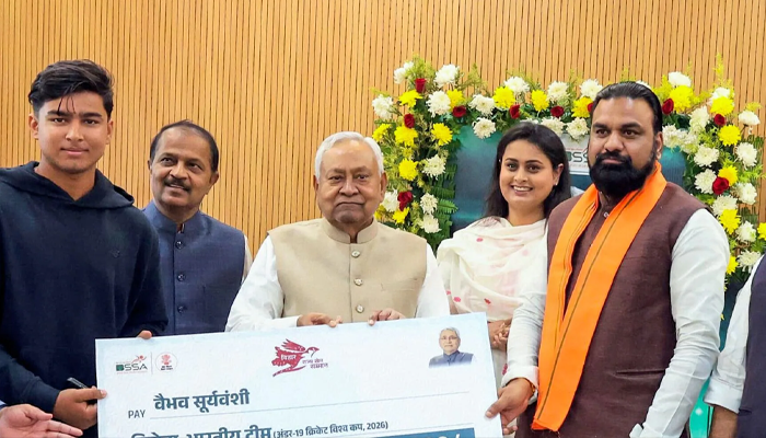 ವೈಭವ್ ಸೂರ್ಯವಂಶಿಗೆ ಬಂಪರ್ ಬಹುಮಾನ –50 ಲಕ್ಷ ರೂಪಾಯಿ ಚೆಕ್, ಟಾಟಾ ಕರ್ವ್ SUV ಕಾರು