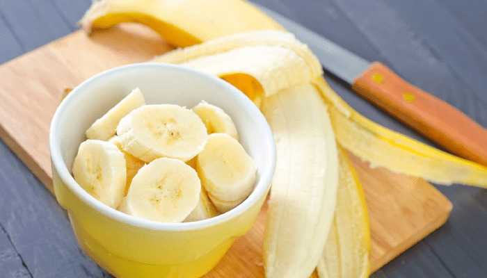 ಬಾಳೆಹಣ್ಣು ತಿನ್ನುವಾಗ ಈ ತಪ್ಪು ಮಾಡ್ತೀರಾ? – ಈ ಹೊತ್ತು ಬಾಳೆ ಹಣ್ಣು ತಿನ್ನೋದು ಡೇಂಜರ್!‌