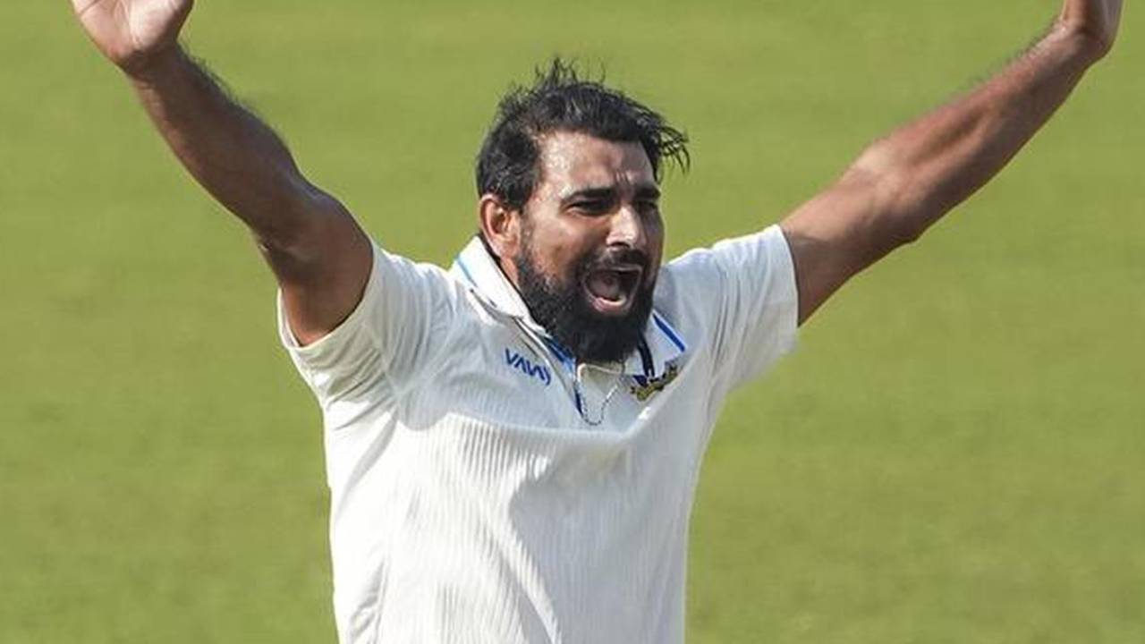 ರಣಜಿ ಟೂರ್ನಿಯ ಸೆಮಿಫೈನಲ್ ಶಮಿ ಬೆಂಕಿ ಬೌಲಿಂಗ್‌ – ಒಂದೇ ಪಂದ್ಯದಲ್ಲಿ 8 ವಿಕೆಟ್