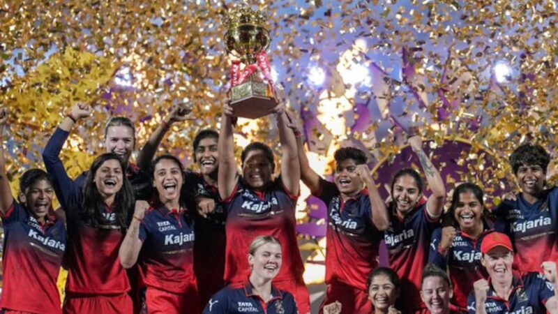 ಡೆಲ್ಲಿಗೆ ಮಣ್ಣು ಮುಕ್ಕಿಸಿ 2ನೇ ಸಲ ಕಪ್‌ ಎತ್ತಿ ಹಿಡಿದ ಆರ್‌ಸಿಬಿ