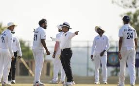 ವೈಶಾಕ್ ವಿಜಯ್‌ಕುಮಾರ್ ಬೌಲಿಂಗ್‌ಗೆ ಜಮ್ಮು ಬ್ಯಾಟರ್ ಲೇವಡಿ – ಕನ್ನಡಿಗನ ಕೆಣಕಿ ದರ್ಪ ತೋರಿದ ಖಮ್ರಾನ್ ಇಕ್ಬಾಲ್