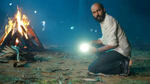 ಸ್ಯಾಂಡಲ್‌ವುಡ್‌ನಲ್ಲಿ ಸದ್ದು ಮಾಡಿದ ರಕ್ಕಸಪುರದೋಳ್ –  ರಾಜ್ ಬಿ ಶೆಟ್ಟಿ VS ಅನಿರುದ್ಧ್ ಭಟ್ ಕಾಂಬಿನೇಷನ್ ಸೂಪರೋ ಸೂಪರ್