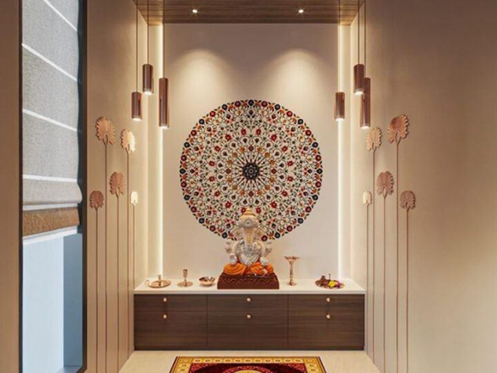 ದೇವರ ಕೋಣೆಯಲ್ಲಿ ಅಪ್ಪಿತಪ್ಪಿ ಈ ವಸ್ತುಗಳನ್ನ ಯಾವುದೇ ಕಾರಣಕ್ಕೂ ಇಡಬೇಡಿ