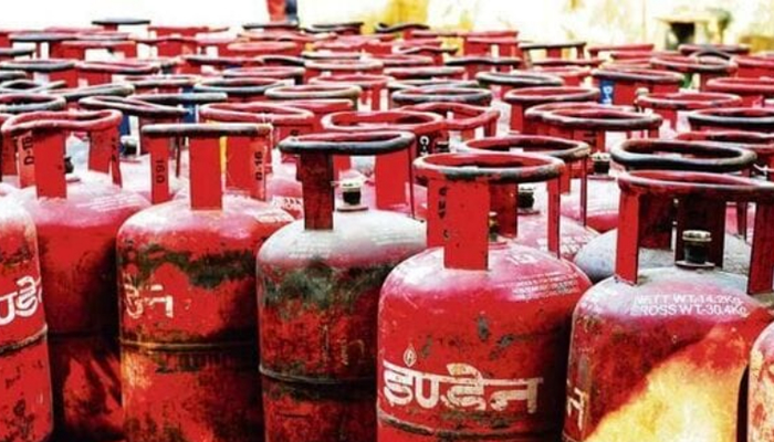 ಯುದ್ಧದ ಎಫೆಕ್ಟ್‌ನಿಂದಾಗಿ ಕಮರ್ಷಿಯಲ್ ಸಿಲಿಂಡರ್ ಅಭಾವ – ರೆಸ್ಟೋರೆಂಟ್‌ಗಳು ಬಂದ್‌