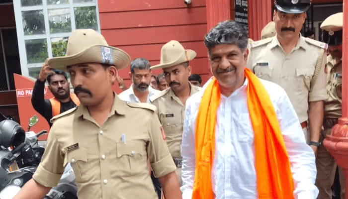 ಮಹೇಶ್ ಶೆಟ್ಟಿ ತಿಮರೋಡಿಗೆ ಶಾಕ್‌! – ಮೂರನೇ ಬಾರಿ ಗಡಿಪಾರಿಗೆ ನೋಟಿಸ್ ಜಾರಿ!