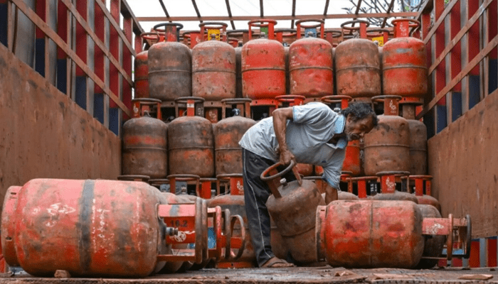 ಗ್ರಾಹಕರೇ ಬೀ ಅಲರ್ಟ್!‌ – ಮನೆಯಲ್ಲಿ PNG ಕನೆಕ್ಷನ್ ಇದ್ರೂ ಬಳಸದಿದ್ದರೆ LPG ಪೂರೈಕೆ ಸ್ಥಗಿತ!