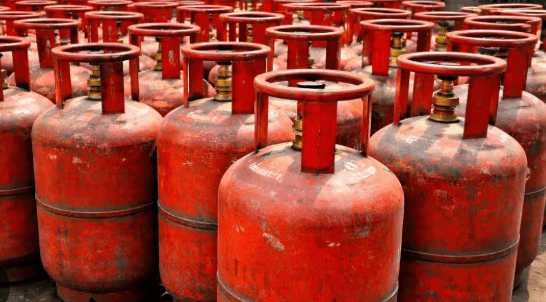 ಮತ್ತೆ ದೇಶದ ಜನರಿಗೆ ಬಿಗ್ ಶಾಕ್ – ಸಿಲಿಂಡರ್ ಬೆಲೆ 115 ರೂ. ಹೆಚ್ಚಳ!