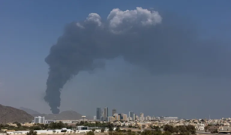 ನಿಲ್ಲದ ಯುದ್ಧ- ದುಬೈ ಅಂತರಾಷ್ಟ್ರೀಯ ವಿಮಾನ ನಿಲ್ದಾಣದ ಮೇಲೆ ಇರಾನಿನ ಡ್ರೋನ್ ಸ್ಫೋಟ