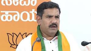 ಬಜೆಟ್‌ನಲ್ಲಿ ಅಭಿವೃದ್ಧಿಗೆ ಬ್ರೇಕ್ ಹಾಕಿ,   ರಾಜ್ಯದ ಭವಿಷ್ಯವನ್ನು ಅಡವಿಟ್ಟಿದ್ದಾರೆ – ಬಿ.ವೈ. ವಿಜಯೇಂದ್ರ