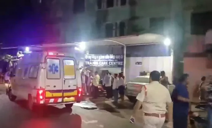 ಒಡಿಶಾದ SBA ಆಸ್ಪತ್ರೆಯಲ್ಲಿ ಭೀಕರ ಅಗ್ನಿ ದುರಂತ – 10ಕ್ಕೂ ಹೆಚ್ಚು ರೋಗಿಗಳು ಸಾ*ವು, 11 ಜನಕ್ಕೆ ಗಂಭೀರ ಗಾಯ