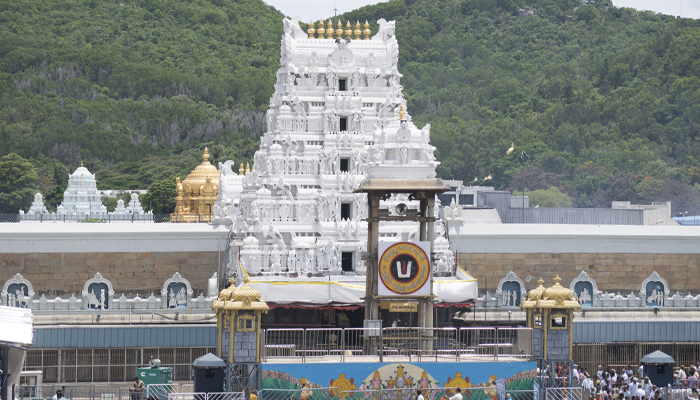 ತಿರುಪತಿ ತಿಮ್ಮಪ್ಪನ ಭಕ್ತರಿಗೆ ಗುಡ್‌ನ್ಯೂಸ್!‌ – ಇನ್ಮುಂದೆ 300 ರೂ.ಗಳ ವಿಶೇಷ ಪ್ರವೇಶ ದರ್ಶನ ಟಿಕೆಟ್‌ ಸುಲಭವಾಗಿ ಪಡೆಯಬಹುದು!
