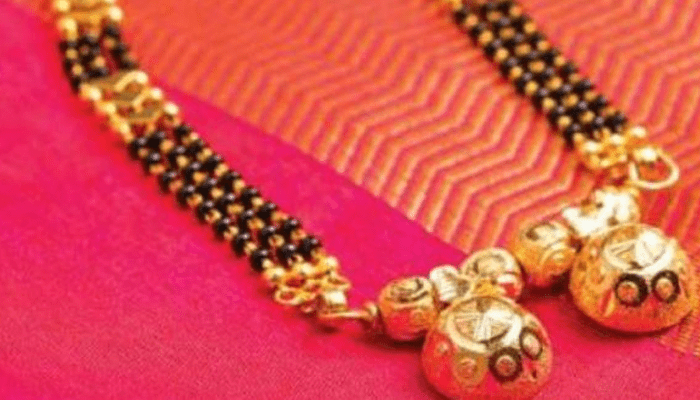 ಸೆಕೆ ಎಂದು ಬಾಗಿಲು ತೆರೆದಿಟ್ಟು ಮಲಗಿದ ಮಹಿಳೆ! – ಬೆಳಗ್ಗೆ ಏಳುವಾಗ ಮಾಂಗಲ್ಯಸರ, 2 ಫೋನ್‌ ಮಾಯ!