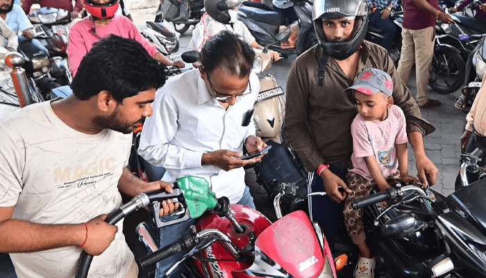 ವಾಹನ ಸವಾರರಿಗೆ ಬಿಗ್‌ ಶಾಕ್‌! – ಮತ್ತೆ ಪೆಟ್ರೋಲ್, ಡೀಸೆಲ್ ದರ ಏರಿಕೆ!