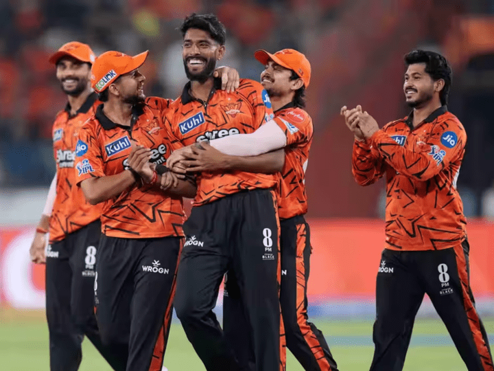 ಹಿಂಗೆ ಬಾಲ್​ ಗೆ ಹಂಗೆ ಹೋದ ರಾಜಸ್ಥಾನ – ಫಸ್ಟ್ ಓವರ್ ನಲ್ಲೇ RR ಗರ್ವಭಂಗಡೆಬ್ಯು ಬೌಲರ್ ಗಳಲ್ಲೇ ಗೆದ್ದ SRH