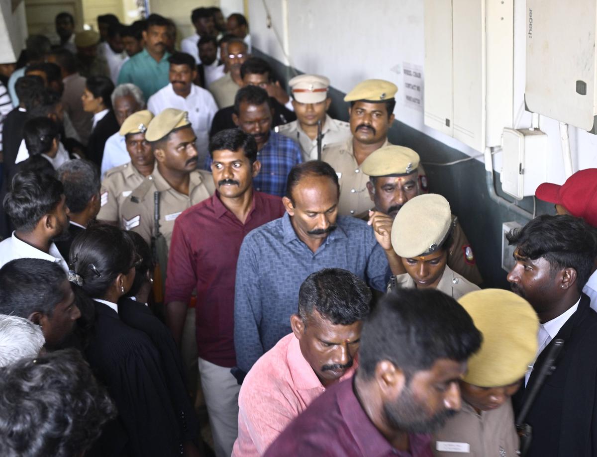 ಕೊರೊನಾ ಟೈಂನಲ್ಲಿ ಕಸ್ಟಡಿಯಲ್ಲಿ ತಂದೆ- ಮಗನ ಕೊ*ಲೆ – ತಮಿಳುನಾಡಿನ 9 ಪೊಲೀಸರಿಗೆ ಮರಣದಂಡನೆ