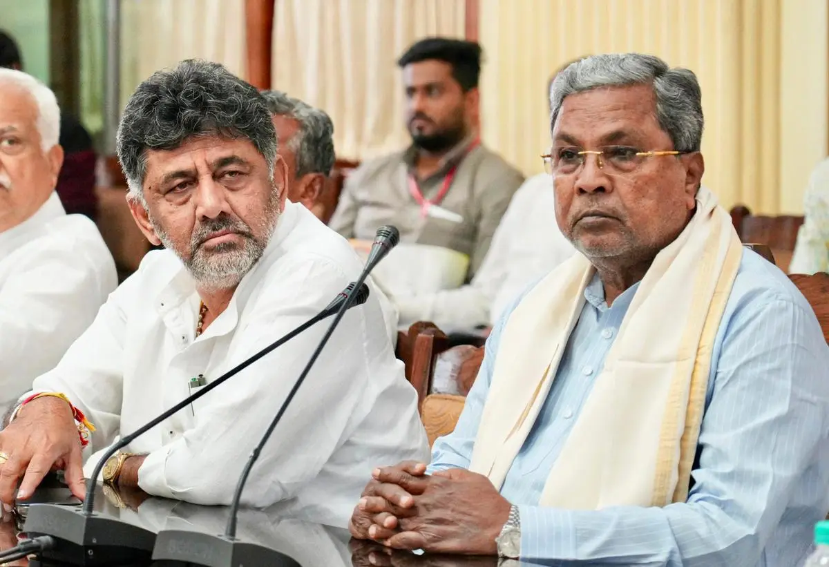  ಸಿದ್ದರಾಮಯ್ಯ ಮತ್ತು ನಾನು ಒಟ್ಟಿಗೇ ಇದ್ದೇವೆ, ಮಾಧ್ಯಮಗಳೇ ನಮ್ಮನ್ನು ದೂರ ಮಾಡುತ್ತಿವೆ- ಡಿಕೆ ಶಿವಕುಮಾರ್