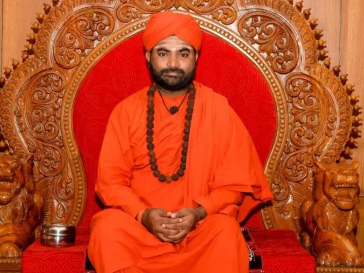 ನನ್ನ ಉಚ್ಚಾಟನೆ ಹಾಸ್ಯಾಸ್ಪದ,  ಟ್ರಸ್ಟ್​ನವರಿಗೆ ಲೆಕ್ಕ ಕೇಳಿದ್ದಕ್ಕೆ ಟಾರ್ಗೆಟ್​ –   ಉಚ್ಚಾಟನೆ ಬೆನ್ನೆಲ್ಲೇ ಸಿಡಿದ  ವಚನಾನಂದ ಸ್ವಾಮೀಜಿ
