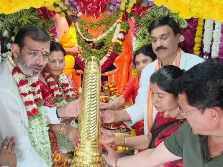 2.5 ಕೋಟಿ ಬಂಗಾರ ಎಂದು ದೇವರಿಗೇ ಮೋಸ – ಬರೀ 28 ಗ್ರಾಂ ಚಿನ್ನ ಕೊಟ್ಟು ಉದ್ಯಮಿ ಬಿಲ್ಡಪ್ಕೋಟಿ ಕೋಟಿ ಬಂಗಾರ ಎಂದು ತಾಮ್ರಾದ ಲೇಪನದ ಒಡವೆ ಕೊಟ್ಟ ಉದ್ಯಮಿ
