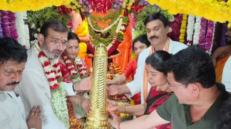 2.5 ಕೋಟಿ ಬಂಗಾರ ಎಂದು ದೇವರಿಗೇ ಮೋಸ – ಬರೀ 28 ಗ್ರಾಂ ಚಿನ್ನ ಕೊಟ್ಟು ಉದ್ಯಮಿ ಬಿಲ್ಡಪ್ಕೋಟಿ ಕೋಟಿ ಬಂಗಾರ ಎಂದು ತಾಮ್ರಾದ ಲೇಪನದ ಒಡವೆ ಕೊಟ್ಟ ಉದ್ಯಮಿ