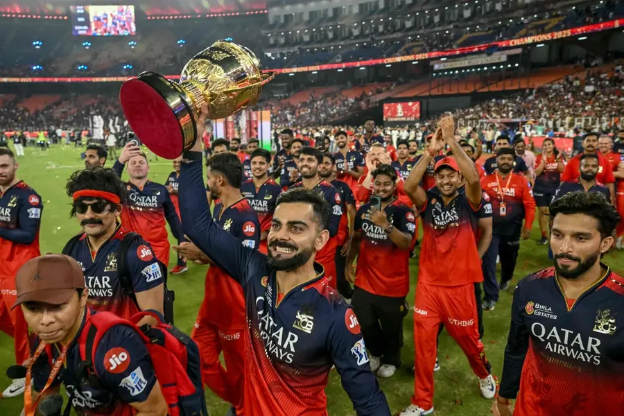 RCBಗೆ 2ನೇ ಟ್ರೋಫಿ ಫ್ಯಾನ್ಸ್ ಟ್ರೆಂಡ್  –   SRH ತ್ರಿಮೂರ್ತಿಗಳ ಮಾಡಿರುವ ದಾಖಲೆ ಯಾವುದು ಗೊತ್ತಾ?