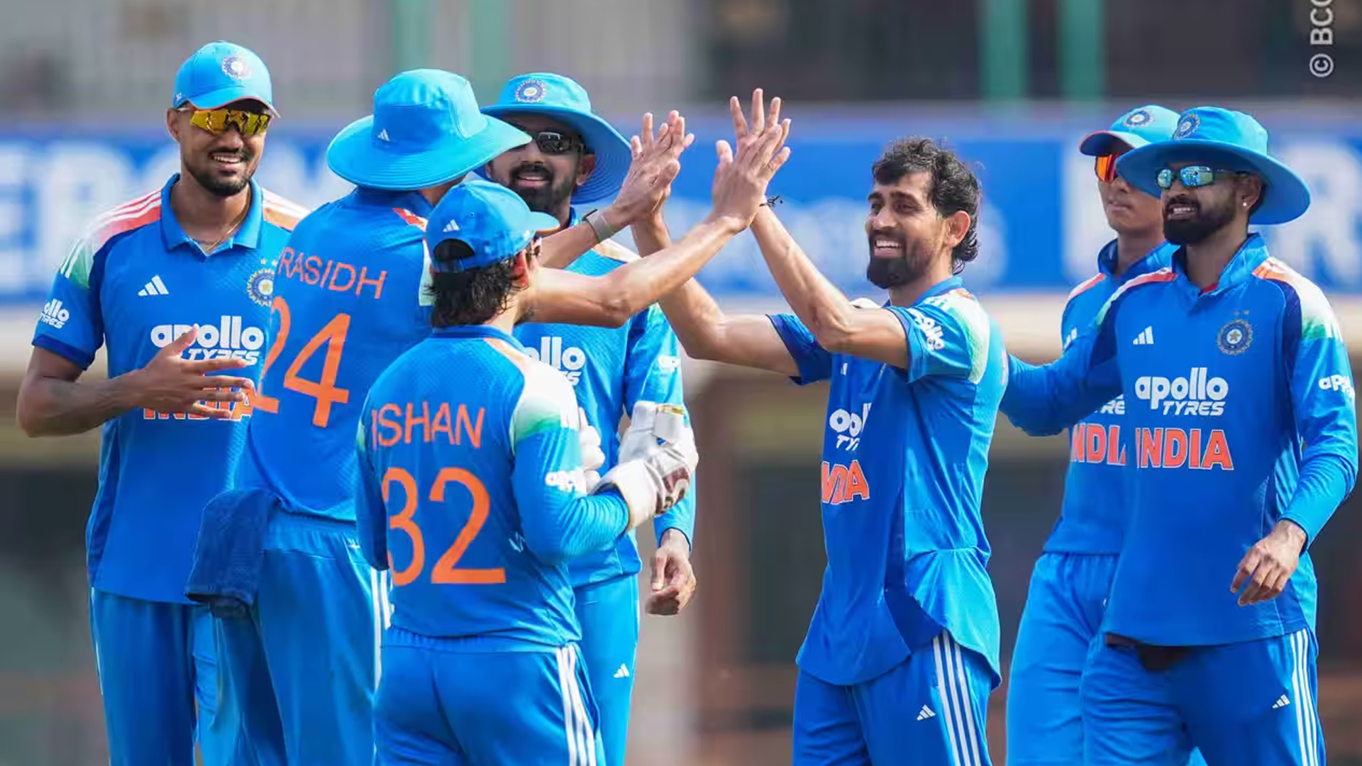 KL ಔಟ್.. ಪ್ರಸಿದ್ಧ್ ಗೆ 5 ವಿಕೆಟ್ – IND ಬೌಲಿಂಗ್ ಗೆ ನೆಲ ಕಚ್ಚಿದ AFGಶತಕ ಸಿಡಿಸಿದ ಶಾಹಿದಿಗೆ SALUTE