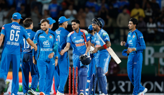 ಟೀಂ ಇಂಡಿಯಾ ಹೊಡಿಬಡಿ ಆಟಕ್ಕೆ ಅಫ್ಘಾನ್ ಸುಸ್ತು – 403ರನ್‌ಗಳ  ಬಿಗ್ ಟಾರ್ಗೆಟ್ ನೀಡಿದ ಗಿಲ್ ಪಡೆ