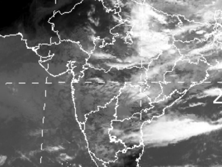 ಮುಂಗಾರಿನ ಕೊರತೆಯಿಂದ ಕಂಗೆಟ್ಟ ರೈತರು – ಉಪಗ್ರಹ ಚಿತ್ರಗಳಲ್ಲಿ ಮೋಡಗಳು ಸುಳಿವೇ ಇಲ್ಲ!
