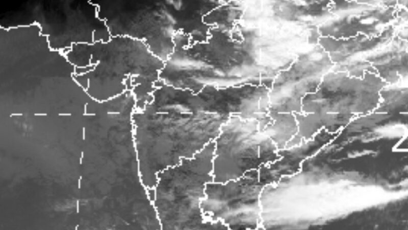 ಮುಂಗಾರಿನ ಕೊರತೆಯಿಂದ ಕಂಗೆಟ್ಟ ರೈತರು – ಉಪಗ್ರಹ ಚಿತ್ರಗಳಲ್ಲಿ ಮೋಡಗಳು ಸುಳಿವೇ ಇಲ್ಲ!
