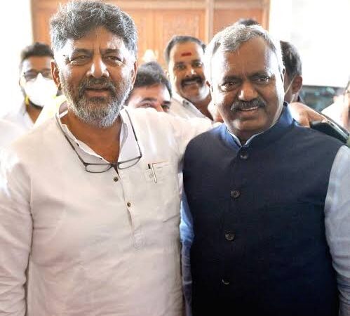ಬಿಜೆಪಿ ಉಚ್ಛಾಟಿತ ಶಾಸಕರಿಂದ ಕಾಂಗ್ರೆಸ್‌ಗೆ ವೋಟ್ – ಸಿಎಂ ಡಿಕೆಶಿ ಜೊತೆ ಹೆಬ್ಬಾರ್, ಸೋಮಶೇಖರ್ ಫೋಟೋ ಶೂಟ್