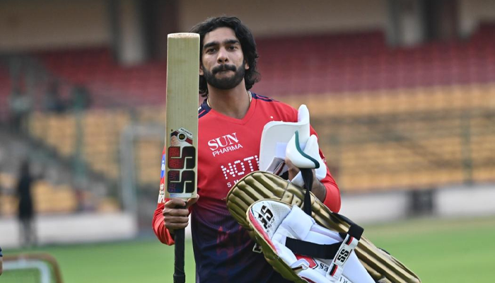 RCB ವೆಂಕಿ ಹೊಸ ಇನ್ನಿಂಗ್ಸ್‌.. ಕ್ರಿಕೆಟರ್‌ ಈಗ ಡಾ. ವೆಂಕಟೇಶ್‌ ಅಯ್ಯರ್‌! – ರಿಯಲ್ ನಲ್ಲೂ ವೆಂಕಿ ALL ROUNDER!  