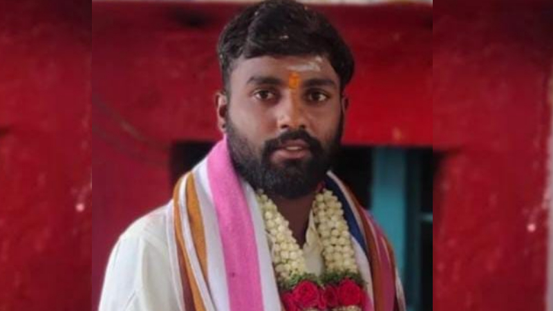 ಪ್ರೀತಿಸಿ ಮದ್ವೆಯಾದ ಯುವ ಜೋಡಿಗೆ ಶಾಕ್ – ಯುವಕನಿಗೆ ಪೊಲೀಸ್ ಠಾಣೆ ಮುಂದೆಯೇ ಚಾ*ಕು ಇ*ರಿತ