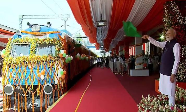 ರೈಲ್ವೆ ಇತಿಹಾಸದಲ್ಲಿ ಹೊಸ ಅಧ್ಯಾಯ -ಭಾರತದ ಮೊದಲ ಹೈಡ್ರೋಜನ್ ರೈಲಿಗೆ ಹಸಿರು ನಿಶಾನೆ