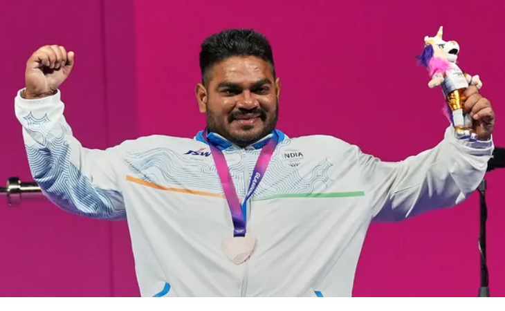ಭಾರತಕ್ಕೆ ಮೊದಲ ಪದಕ ಗೆದ್ದುಕೊಟ್ಟ ಝಂಡು ಕುಮಾರ್ – ದೇಶಕ್ಕೆ ಕೀರ್ತಿ ತಂದವನ ಹಿಂದಿದೆ ನೋವಿನ ಕಥೆಪ್ಯಾರಾ ಪವರ್ಲಿಫ್ಟಿಂಗ್ ಸ್ಪರ್ಧೆಯಲ್ಲಿ ಭಾರತಕ್ಕೆ ಕಂಚಿನ ಪದಕ