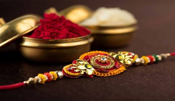 ರಾಖಿ ಕಟ್ಟುವುದ್ದಕ್ಕೆ ಸರಿಯಾದ ಮೂಹರ್ತ ಯಾವುದು – ಚಂದ್ರಗ್ರಹಣದ ಎಫೆಕ್ಟ್ ಇದರ ಮೇಲೆ ಇದ್ಯಾ?