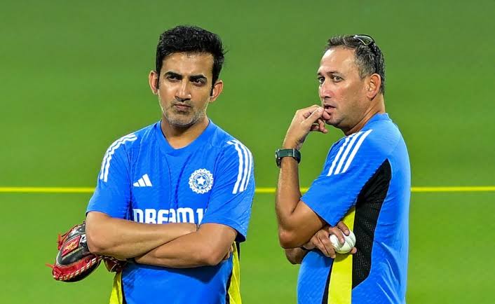 RCB ಪ್ಲೇಯರ್ಸ್‌ಗೆ ಮತ್ತೆ ಅನ್ಯಾಯ! – 2027ರವರೆಗೆ ಕೋಚ್ ಗಂಭೀರ್ ಸೇಫ್