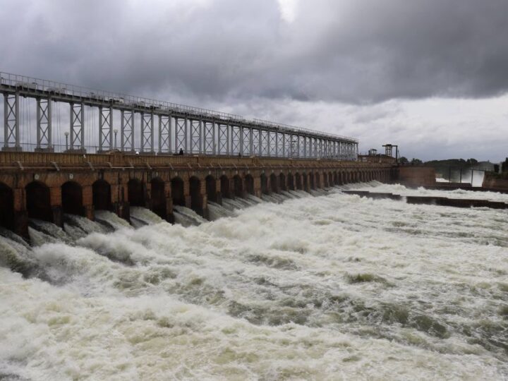 ರಾಜ್ಯದ ರೈತರಿಗೆ ಬಿಗ್‌ ಶಾಕ್ –  ಕೆಆರ್‌ಎಸ್‌ನಿಂದ ತಮಿಳುನಾಡಿಗೆ ನಿರಂತರವಾಗಿ ಹರಿಯುತ್ತಿರೋ ಕಾವೇರಿ