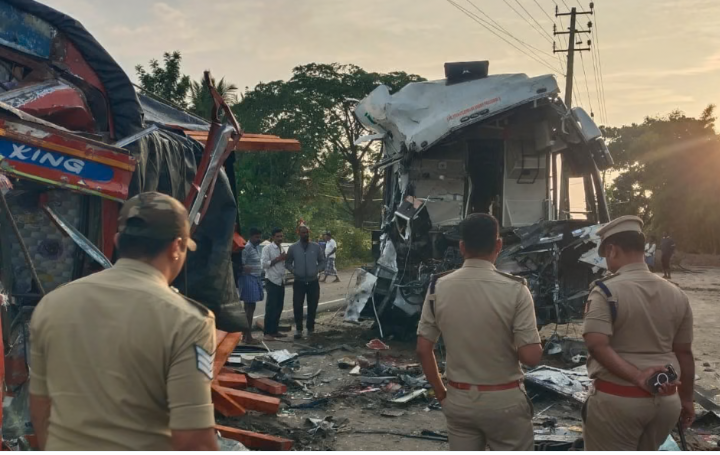 ಮೈಸೂರು ಬಳಿ ಭೀಕರ ಅಪಘಾತ! – ಬಸ್‌–ಲಾರಿ ಡಿಕ್ಕಿ, 4 ಮಂದಿ ಸಾವು!